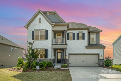 Photo of 17502 Snug Harbor Road, Charlotte, NC 28278 (MLS # 4247407)