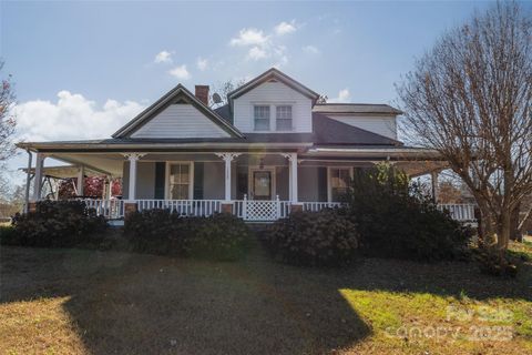 Photo of 1229 Poplar Street, Albemarle, NC 28001 (MLS # 4321128)