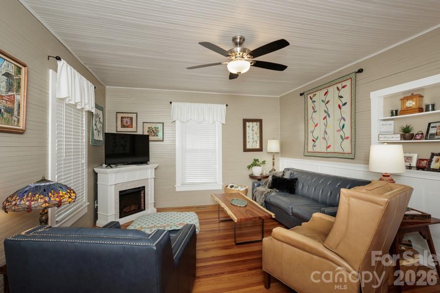 3084 W Main Street