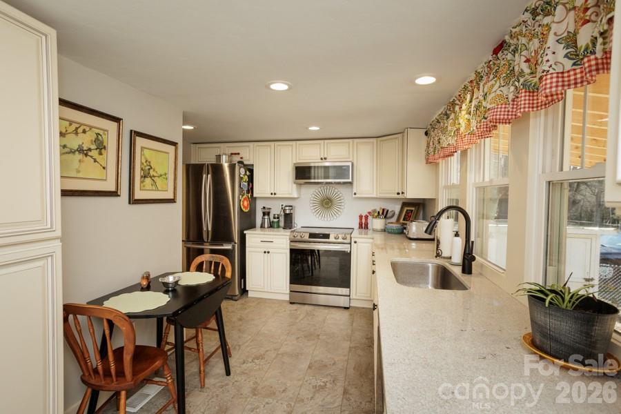 3084 W Main Street
