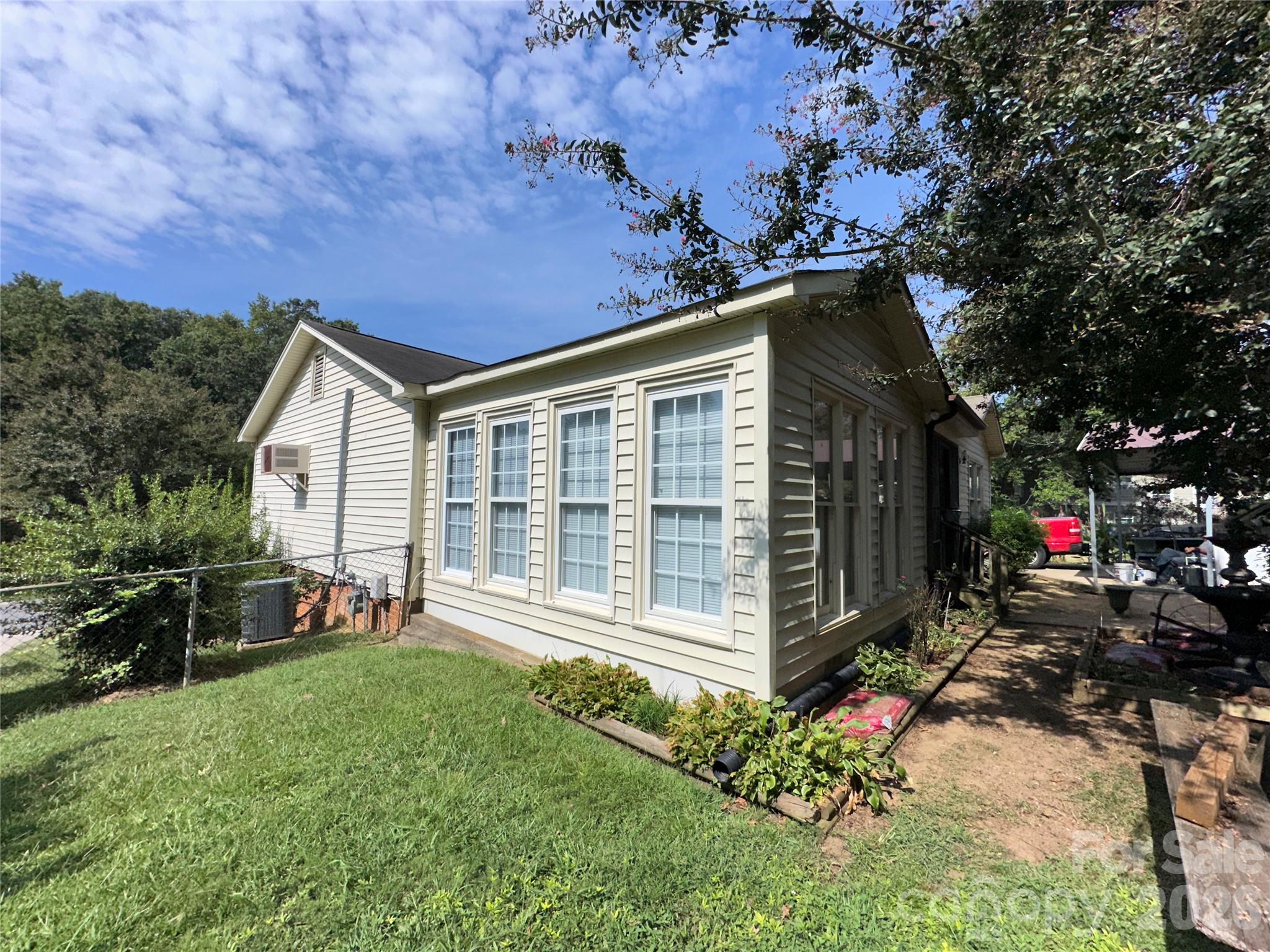 5609 Burleson Drive