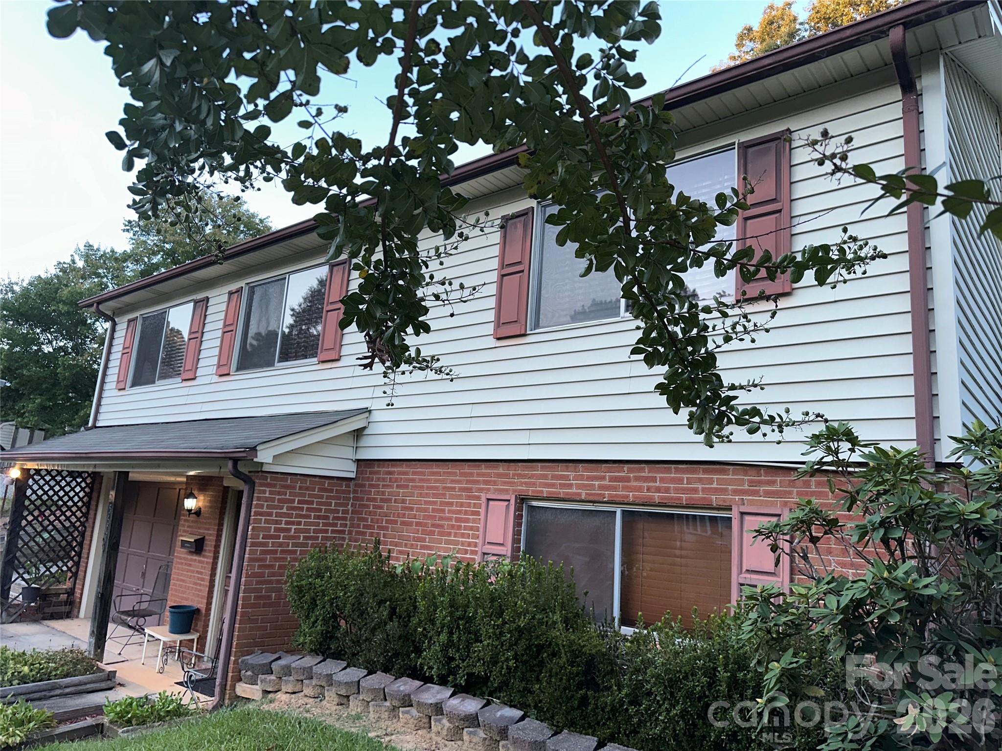 5609 Burleson Drive