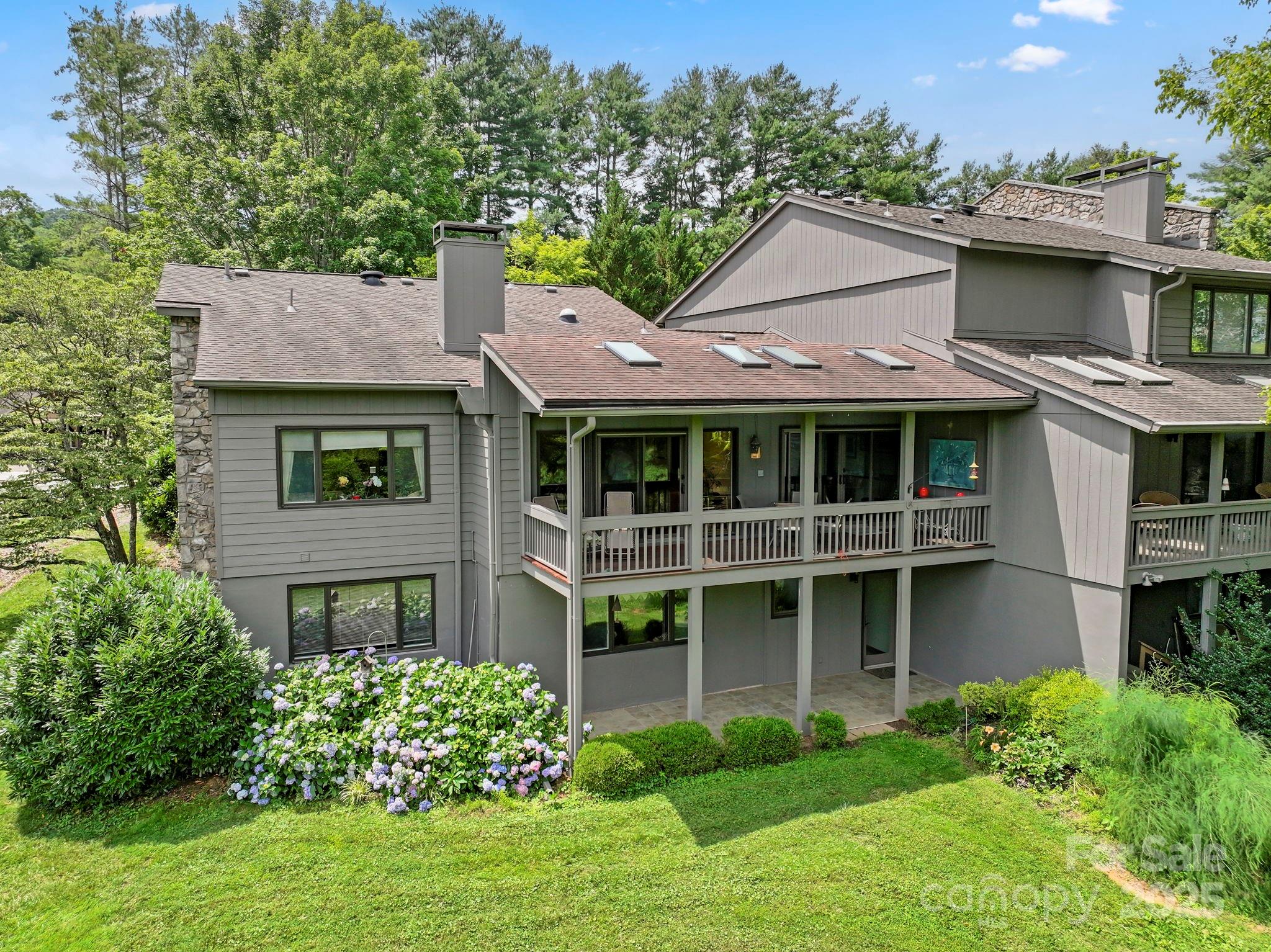 700 Crowfields Lane