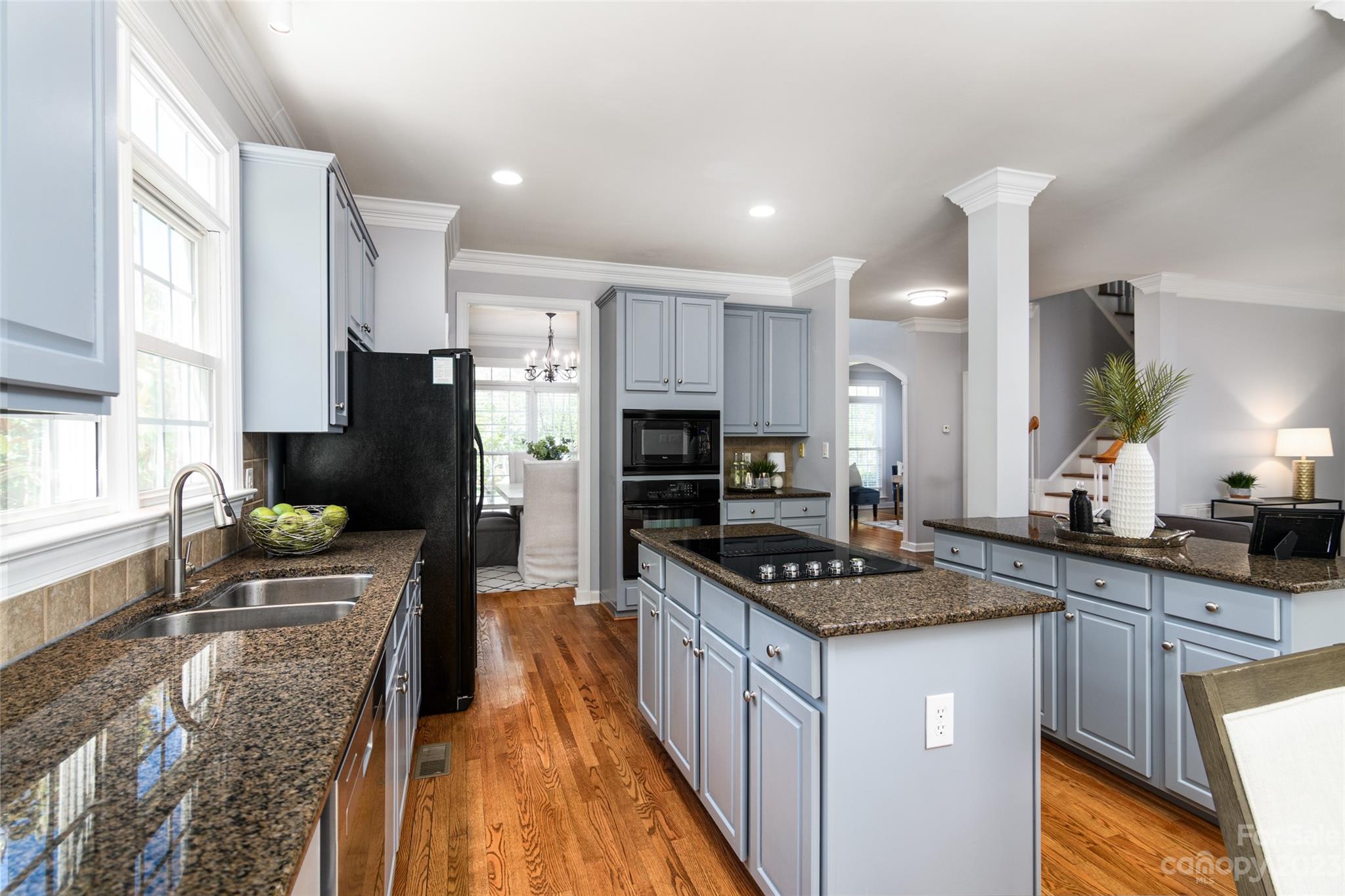 Lake Shore - Residential