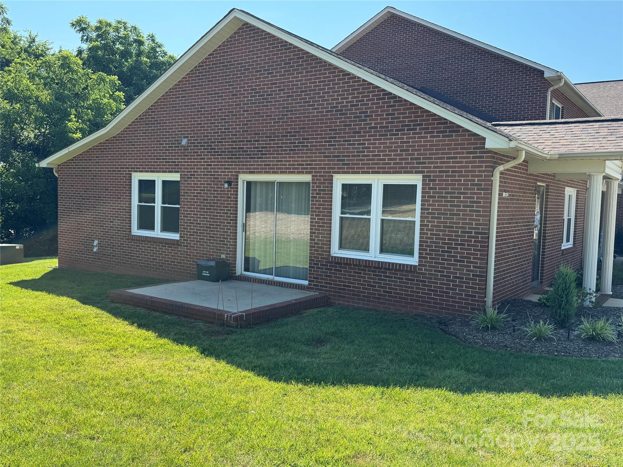 102 Brandywine Drive NE F1