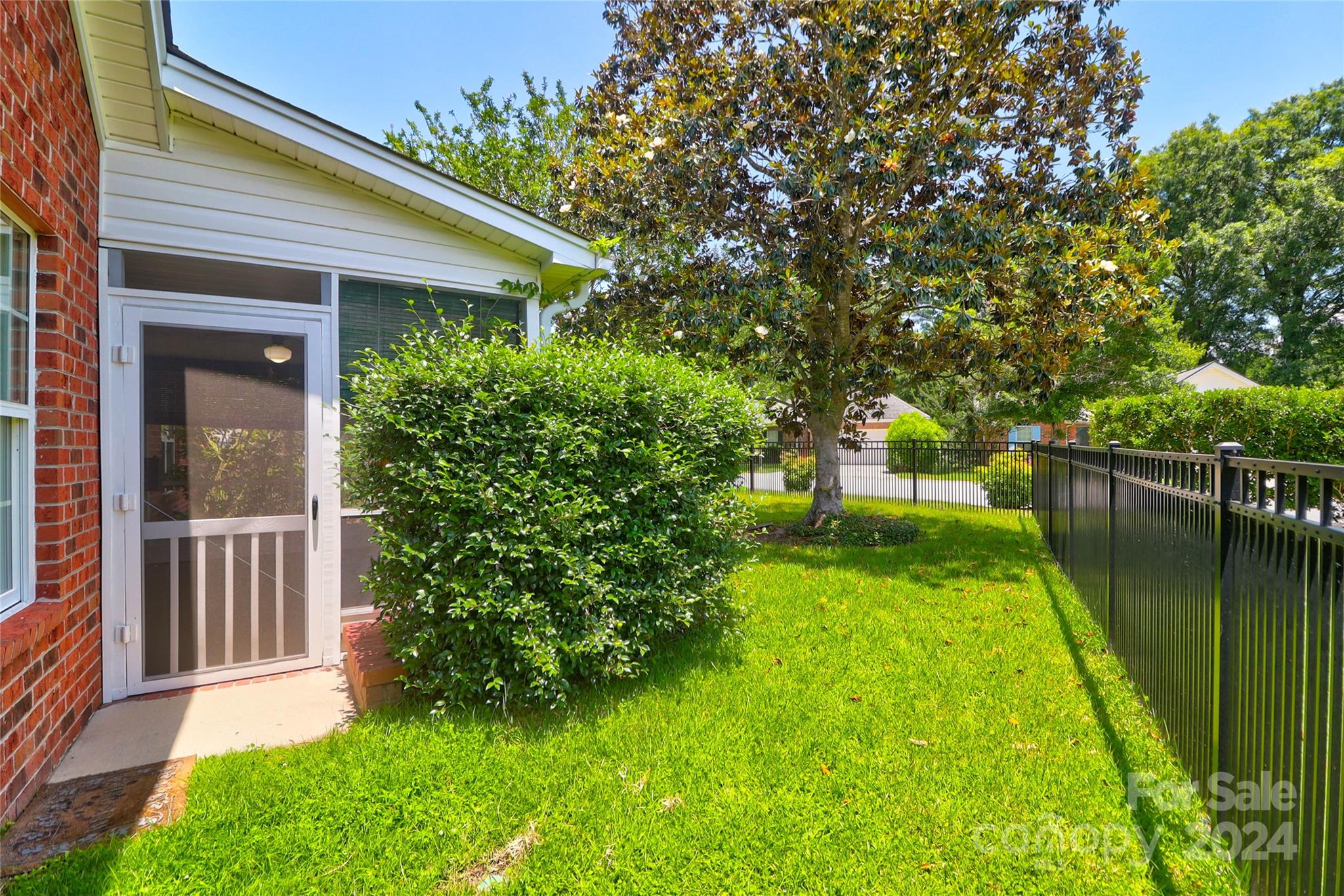 Shadow Moss - Residential