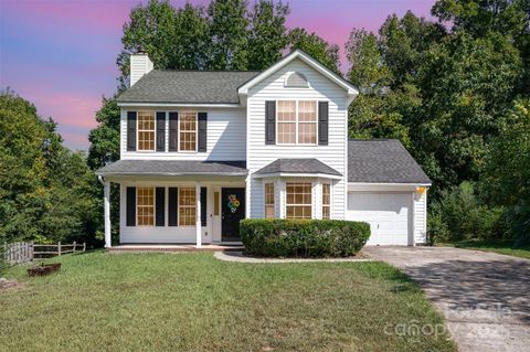 Photo of 252 Forest Pond Road, Kannapolis, NC 28083 (MLS # 4305009) Photo of 252 Forest Pond Road, Kannapolis, NC 28083 (MLS # 4305009)