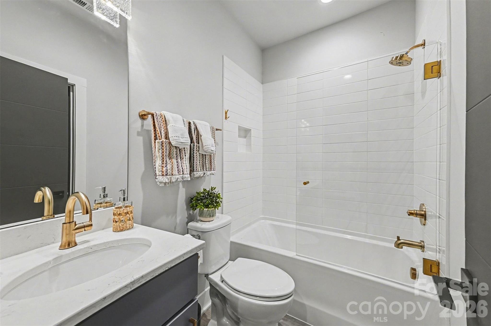 Lake Mist - Residential