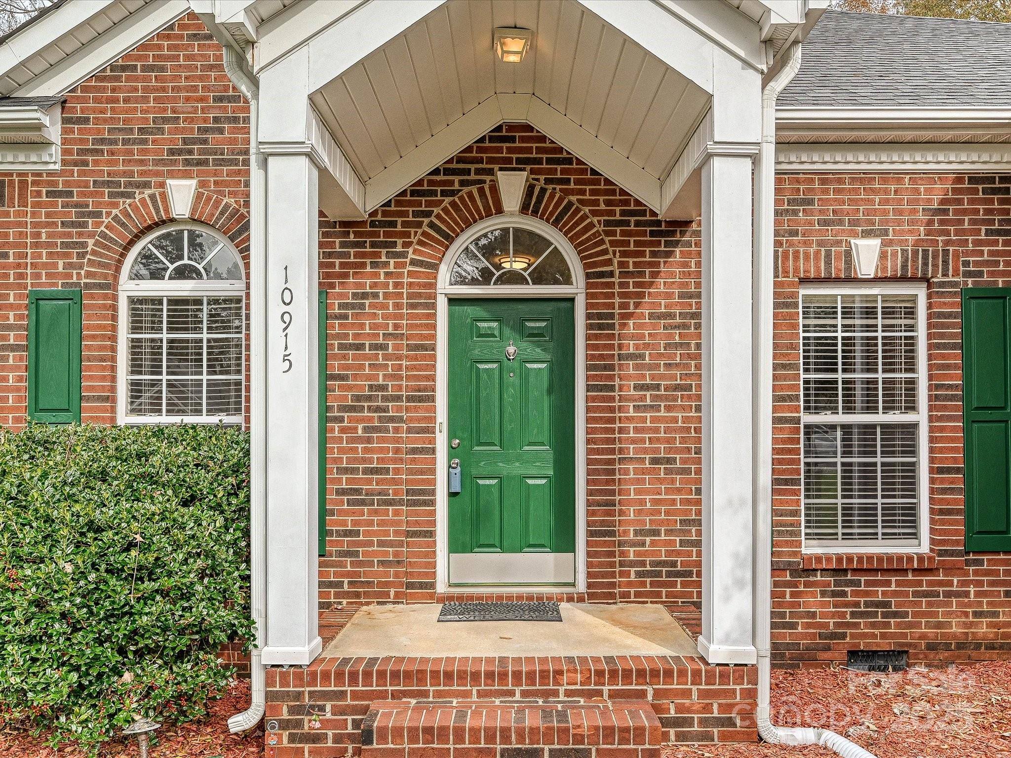 10915 Sycamore Club Drive