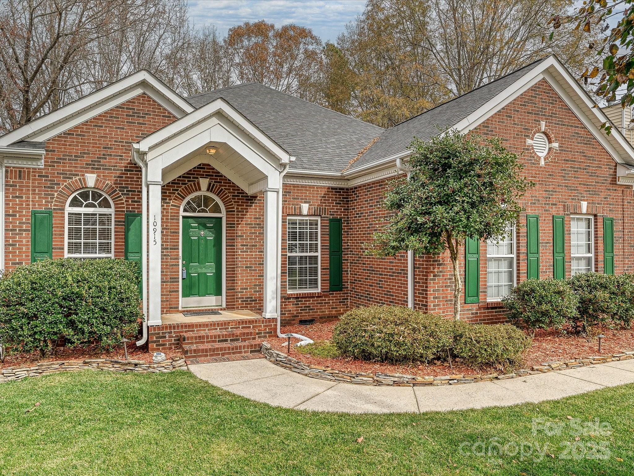 10915 Sycamore Club Drive