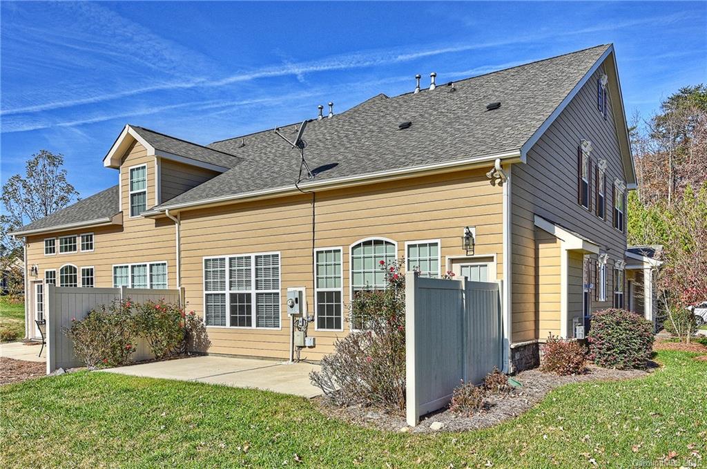 Lake Shore On Lake Wylie - Residential