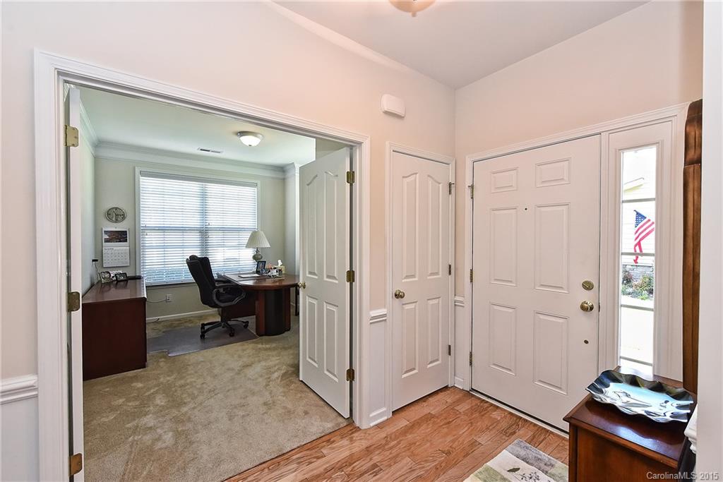 Lake Shore On Lake Wylie - Residential