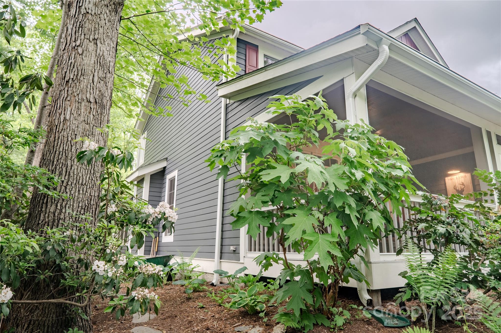 24 Stepping Stone Lane