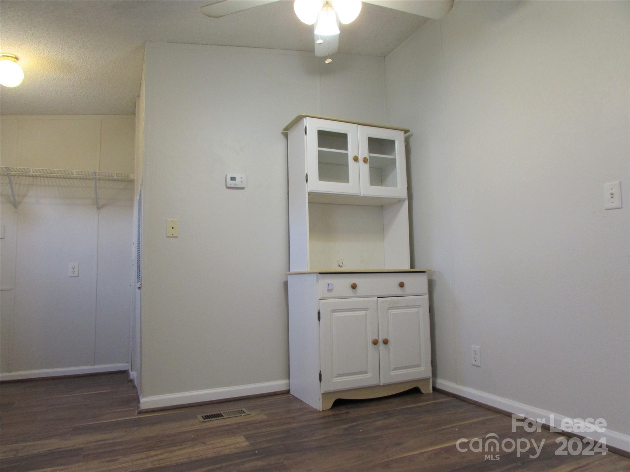 Lake Ridge - Residential Lease