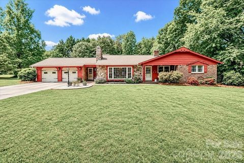 Photo of 111 Wildflower Lane, Statesville, NC 28625 (MLS # 4377294)