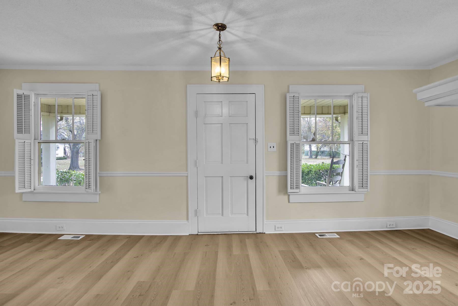 324 S Whitehead Avenue