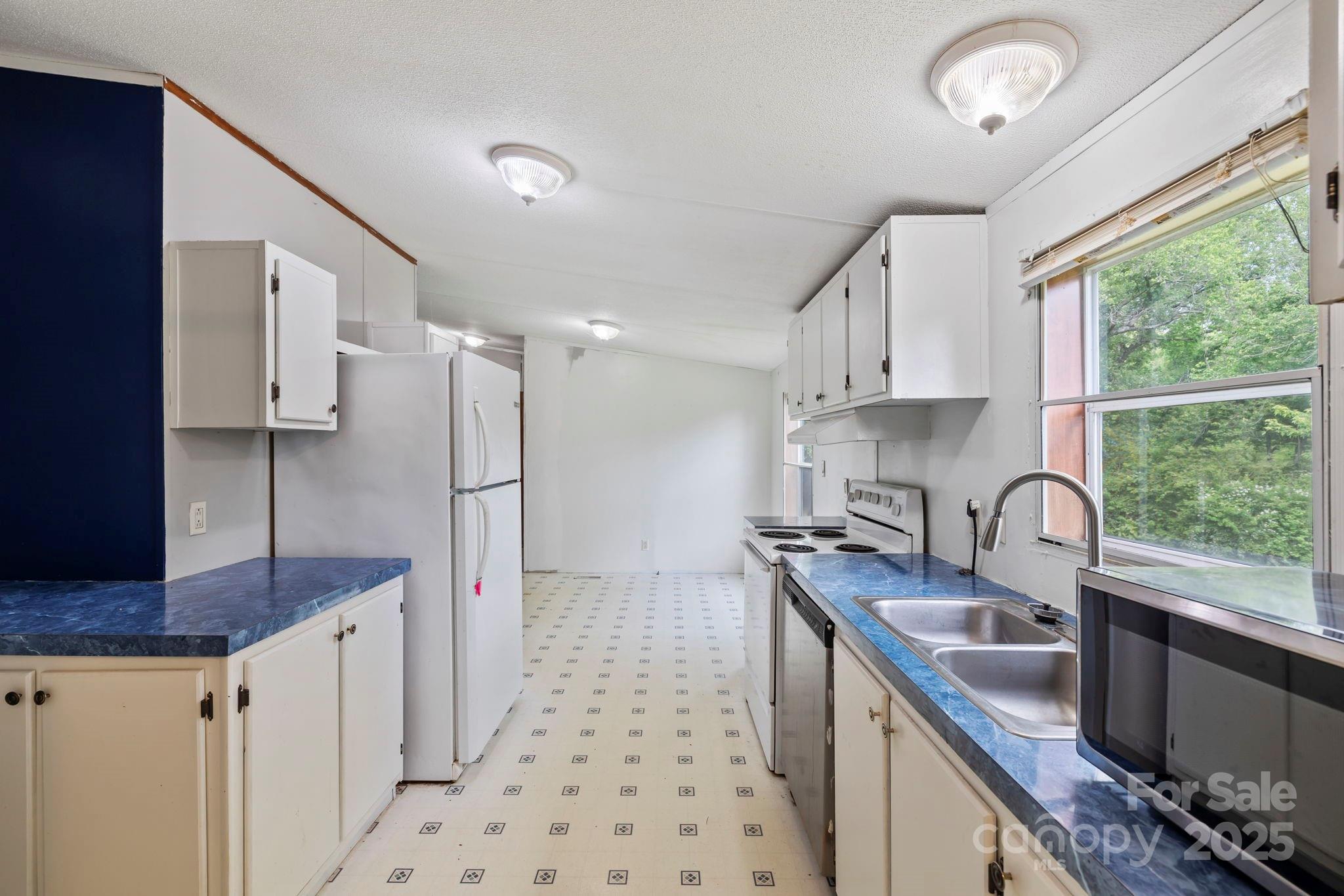 Whispering Winds - Residential