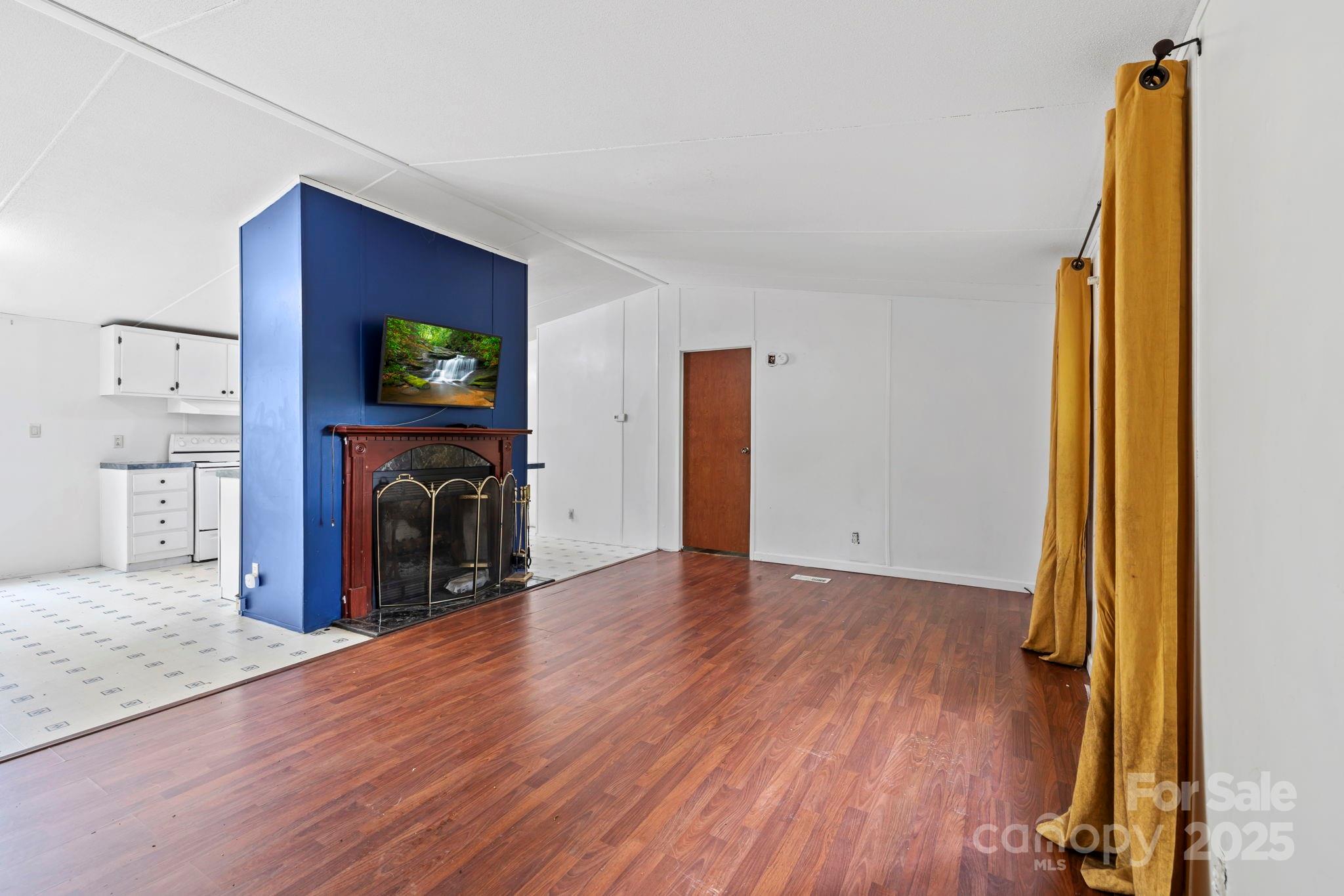 Whispering Winds - Residential