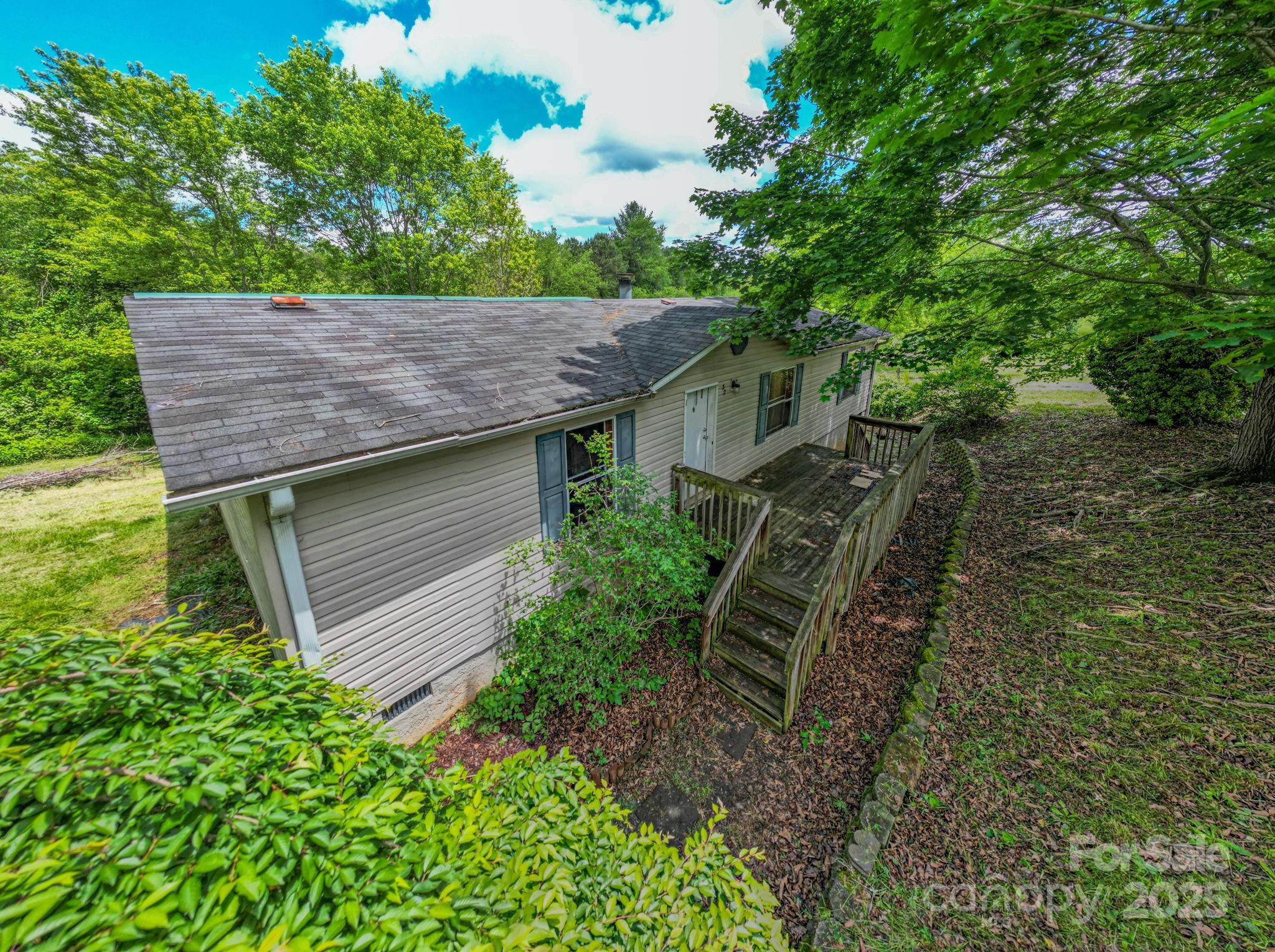 Whispering Winds - Residential