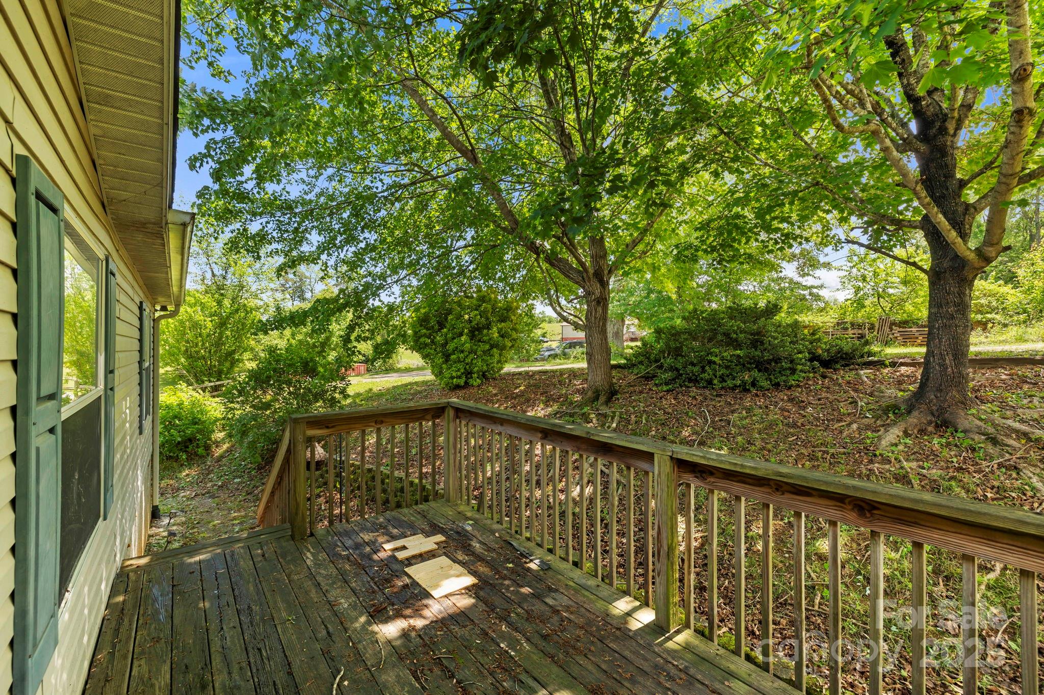 Whispering Winds - Residential