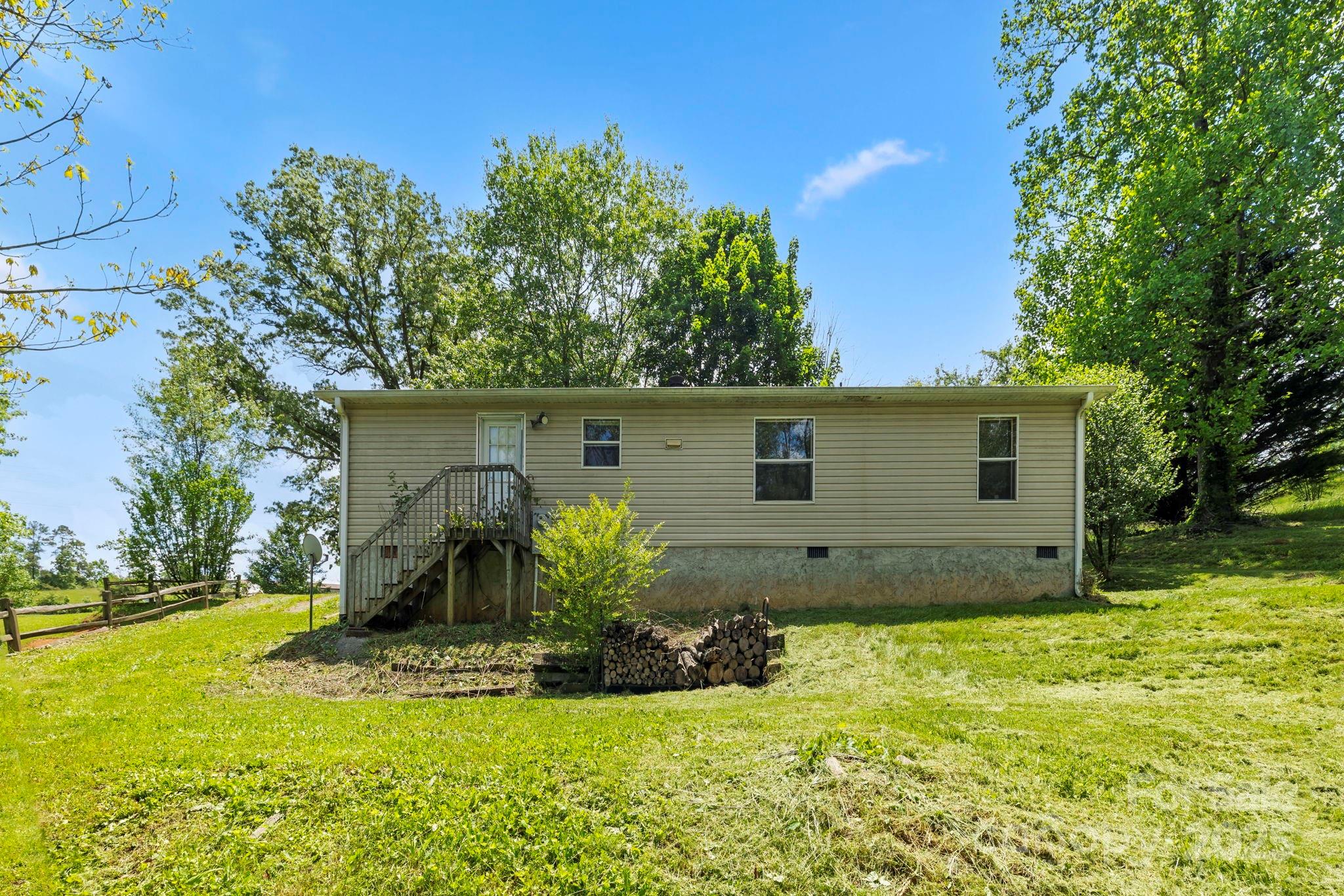 Whispering Winds - Residential