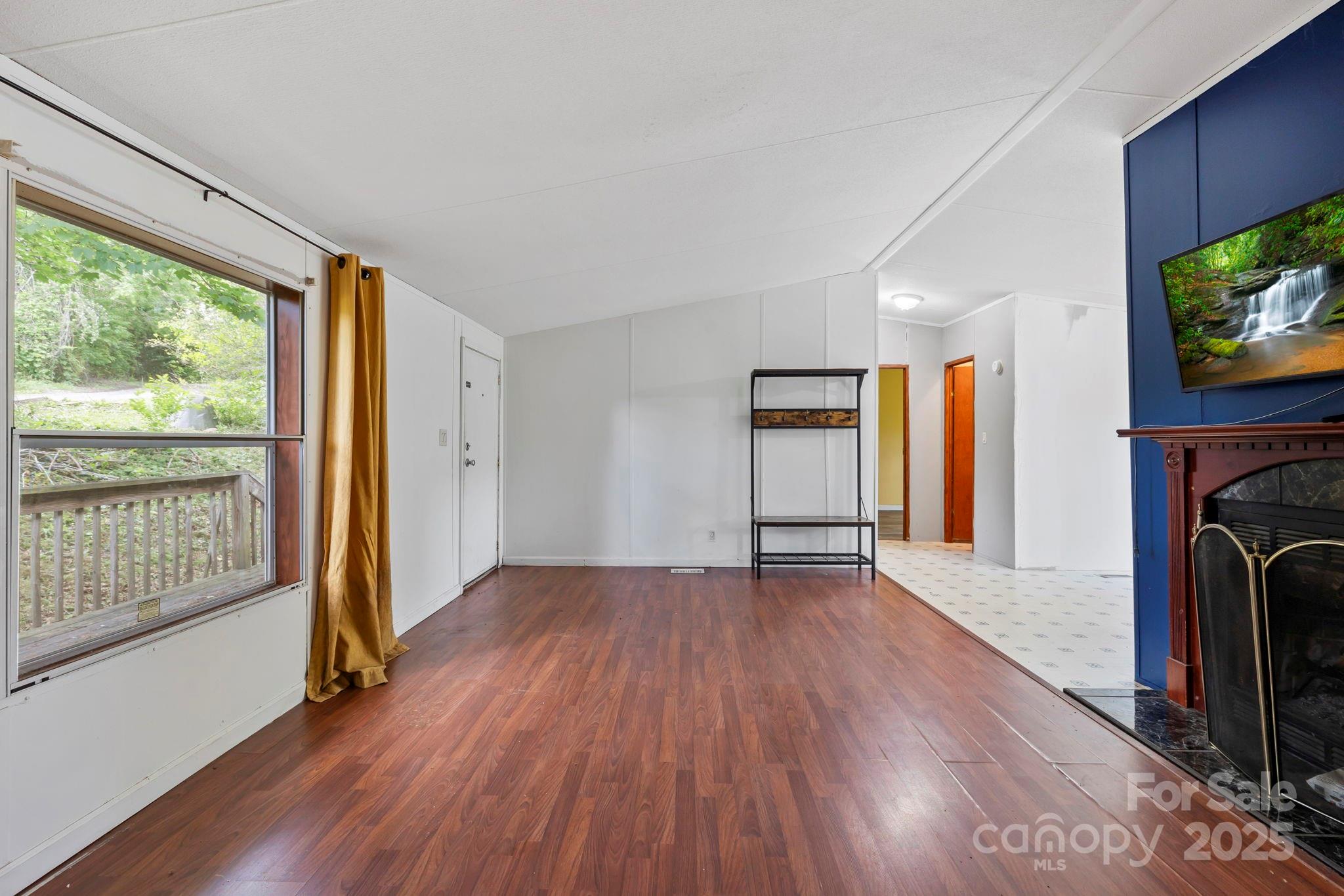 Whispering Winds - Residential