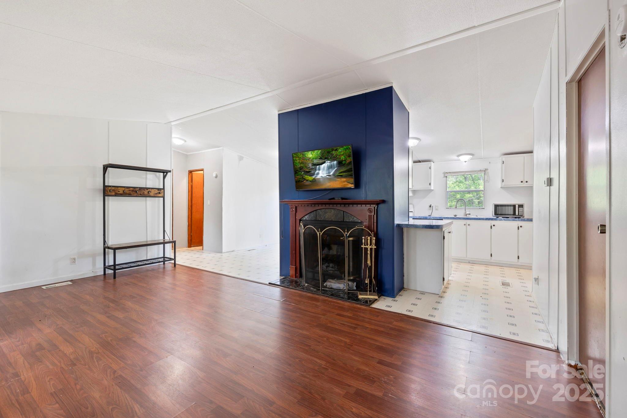 Whispering Winds - Residential