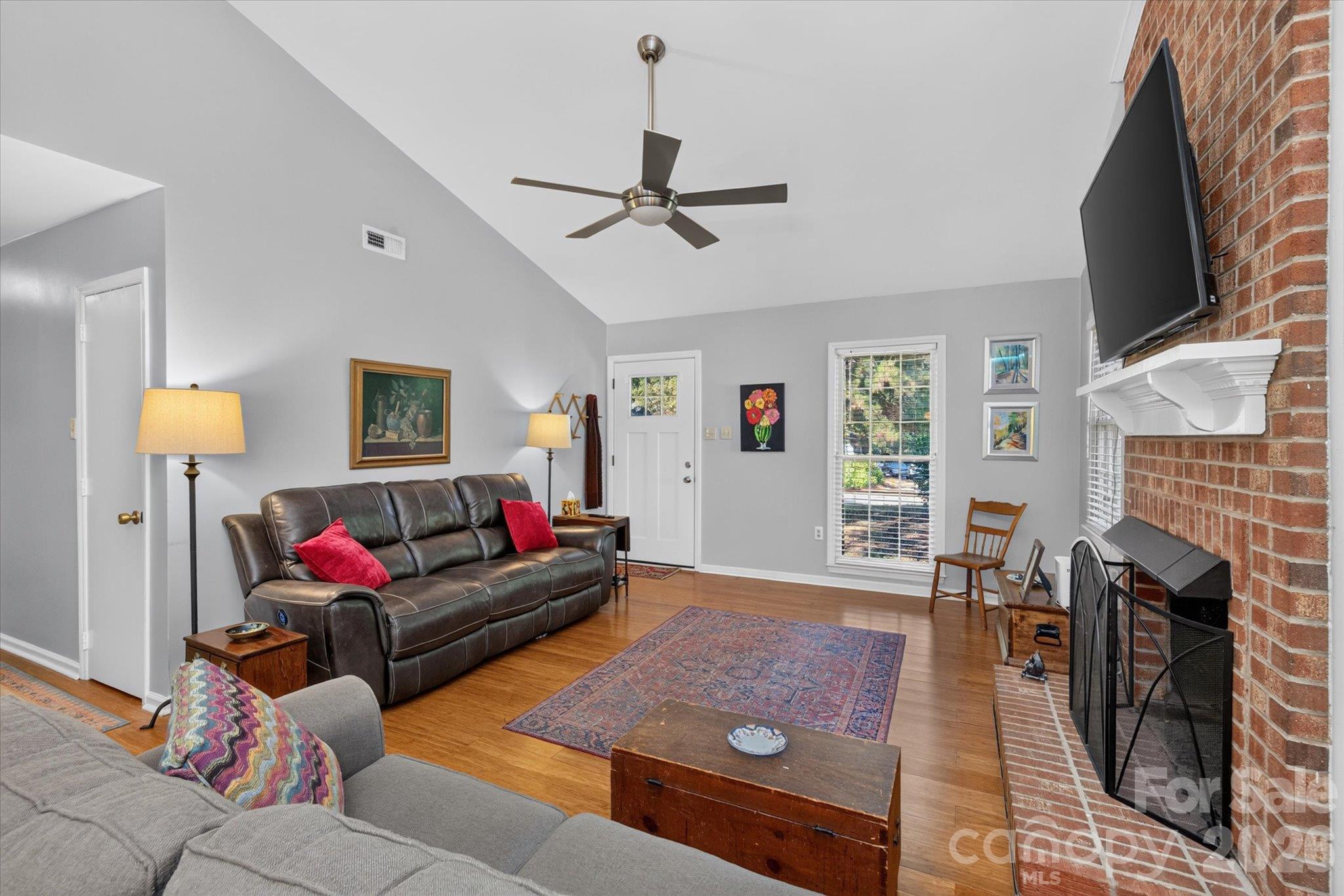 2400 Turnberry Lane