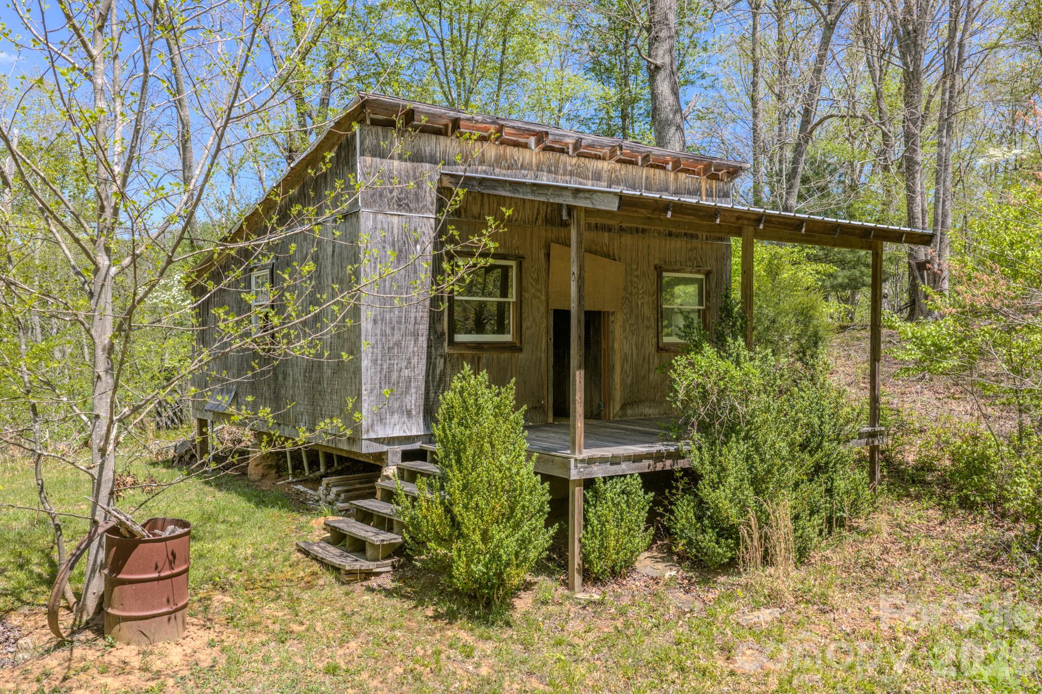 143 Gouge Cemetery Road