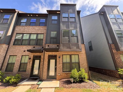 Photo of 3047 Terroir Lane, Charlotte, NC 28217 (MLS # 4365859)