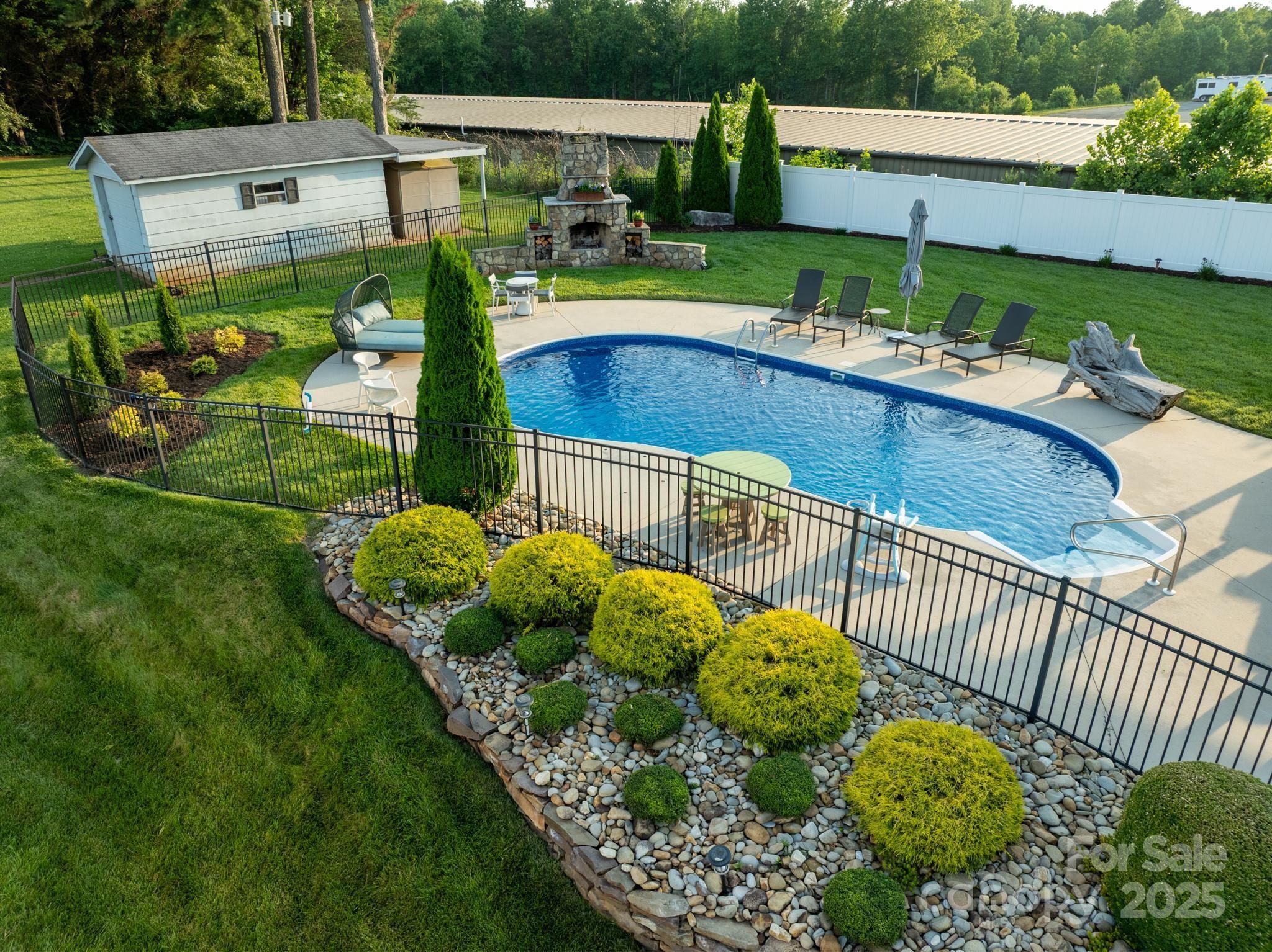 112 Meadowview Place