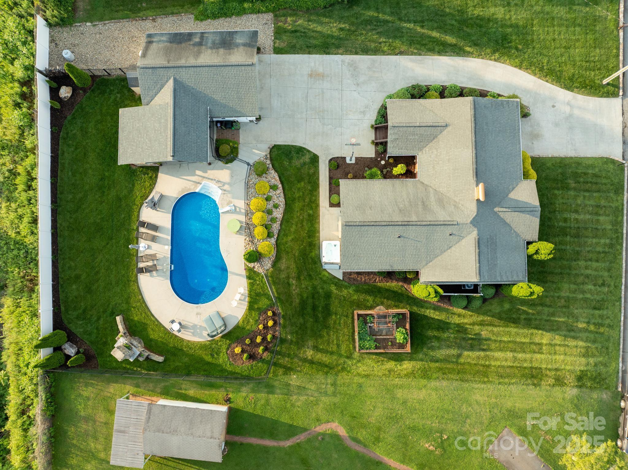 112 Meadowview Place
