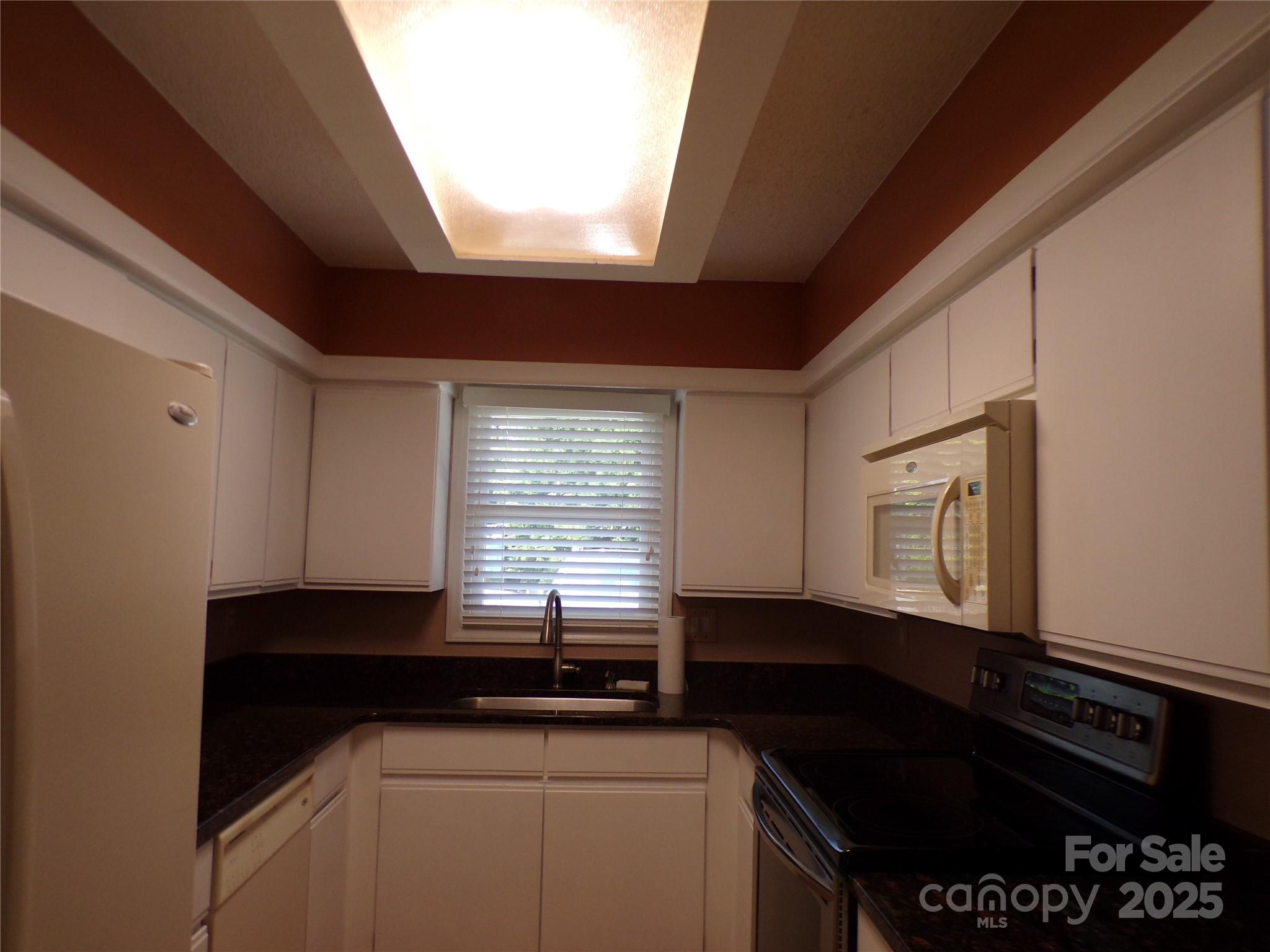 Colony Square - Residential