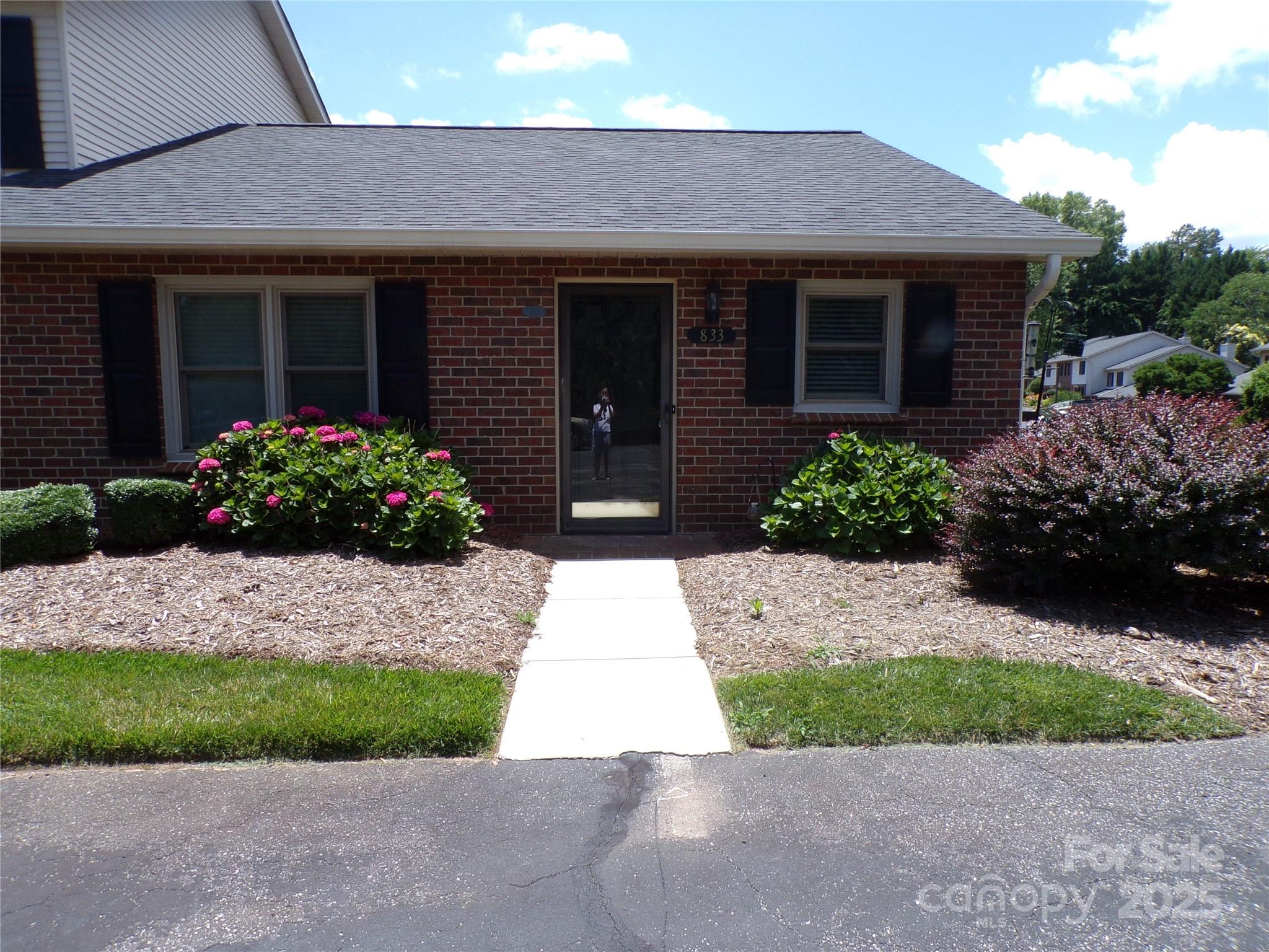 Colony Square - Residential