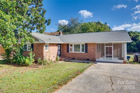 Photo of 876 Kentwood Drive, Rock Hill, SC 29730 (MLS # 4309055)