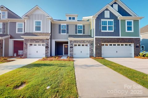 Photo of 1115 Overbrook Place, Wingate, NC 28174 (MLS # 4249338) Photo of 1115 Overbrook Place, Wingate, NC 28174 (MLS # 4249338)