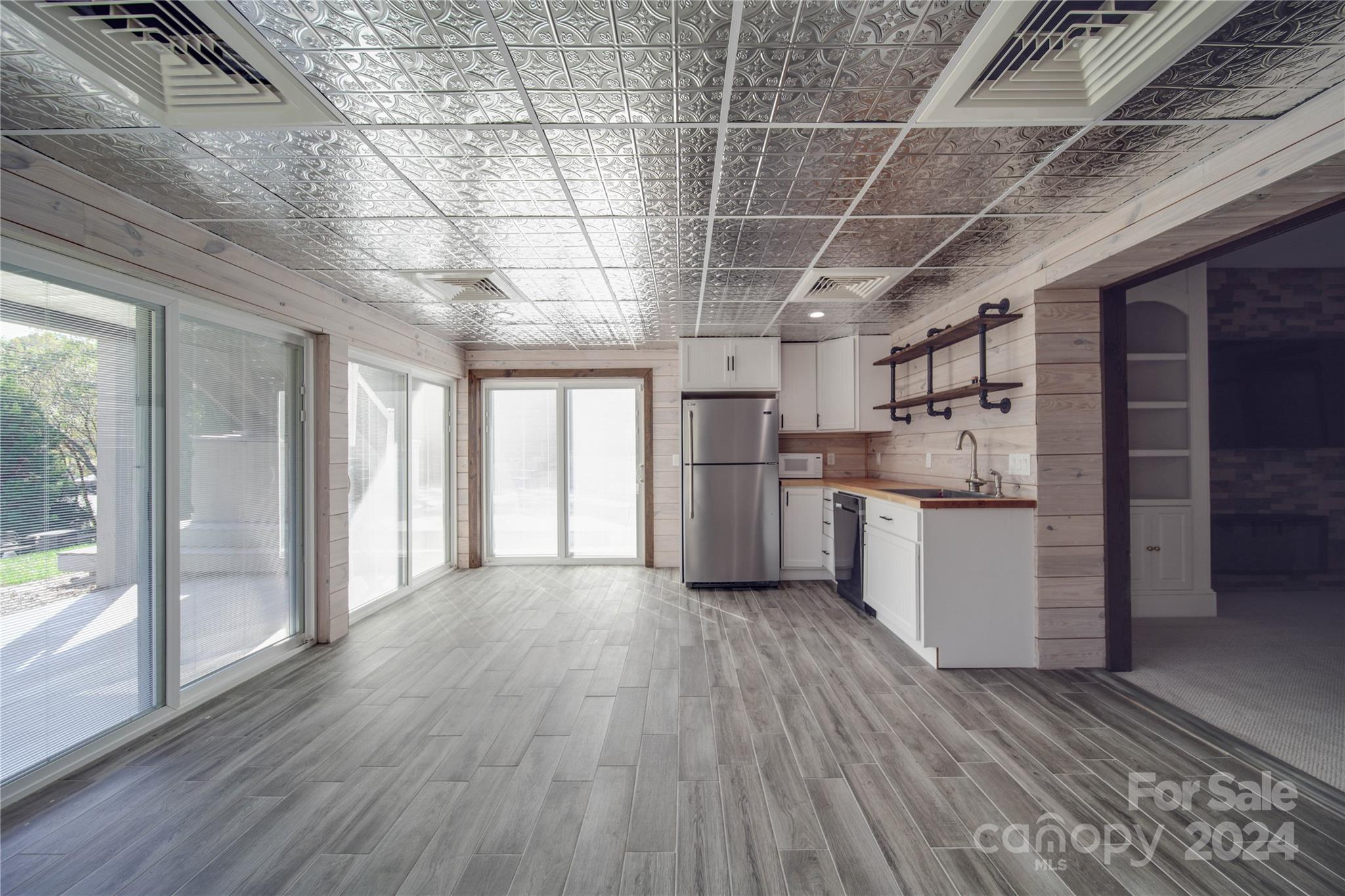 Beacon Pointe - Residential