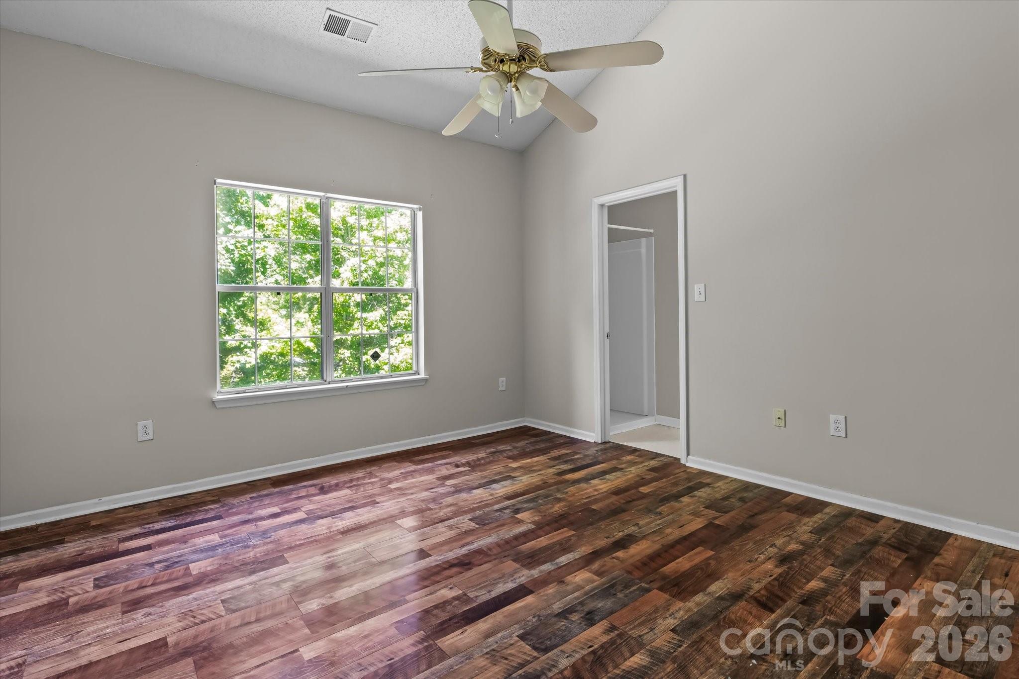 Harris Pointe At Mallard Ridge - Residential