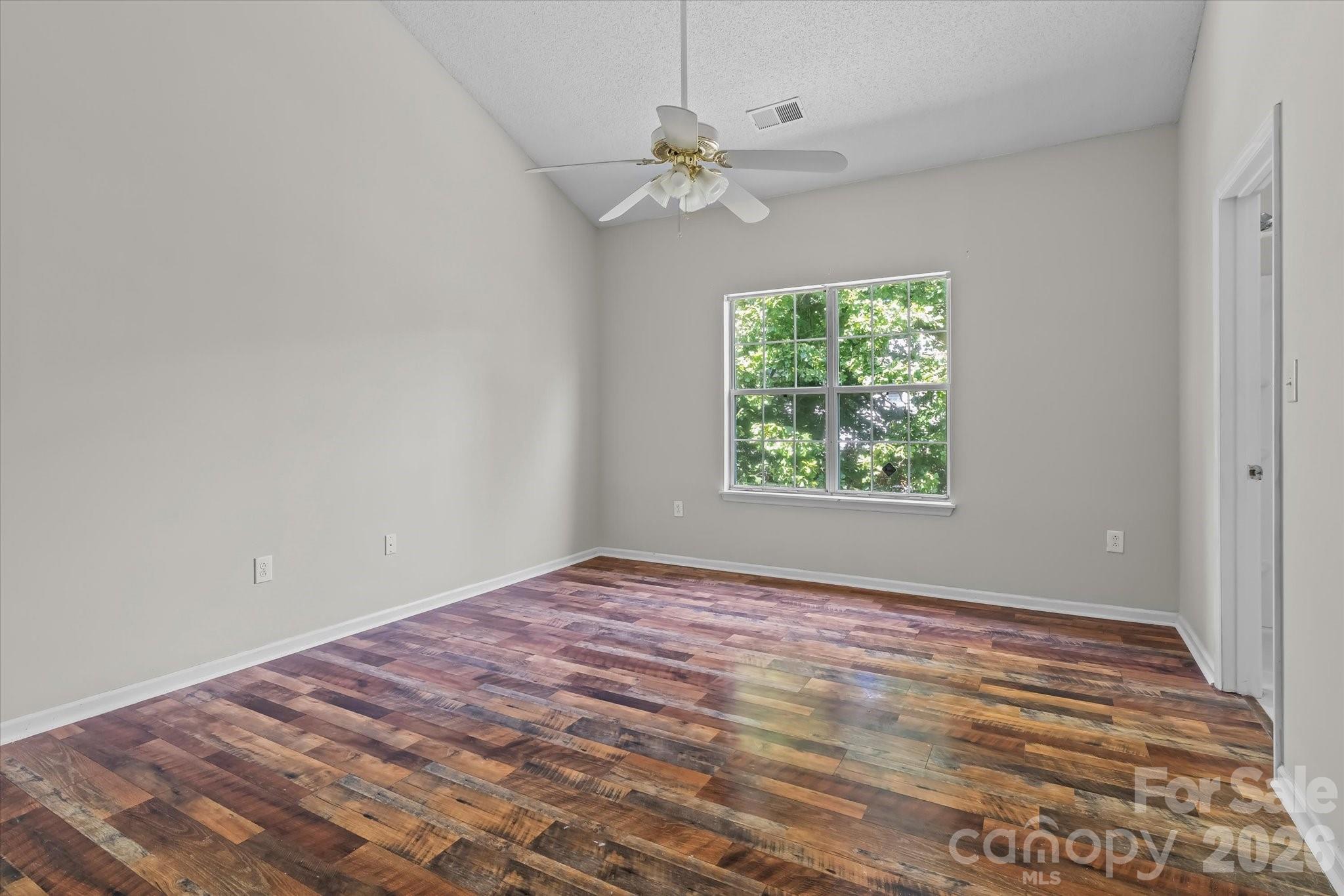 Harris Pointe At Mallard Ridge - Residential