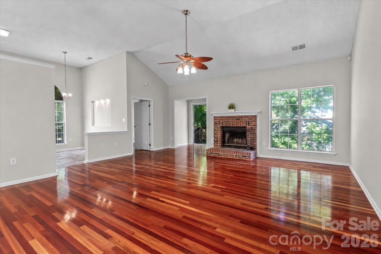 Harris Pointe At Mallard Ridge - Residential