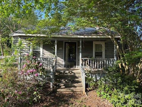 Photo of 141 Walker Road, Morganton, NC 28655 (MLS # 4371389)