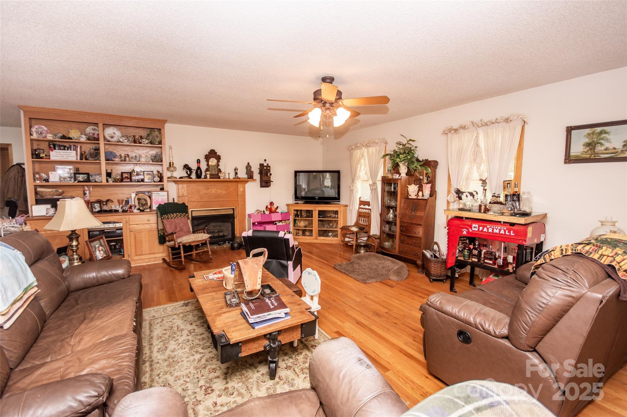 307 Lone Pine Road