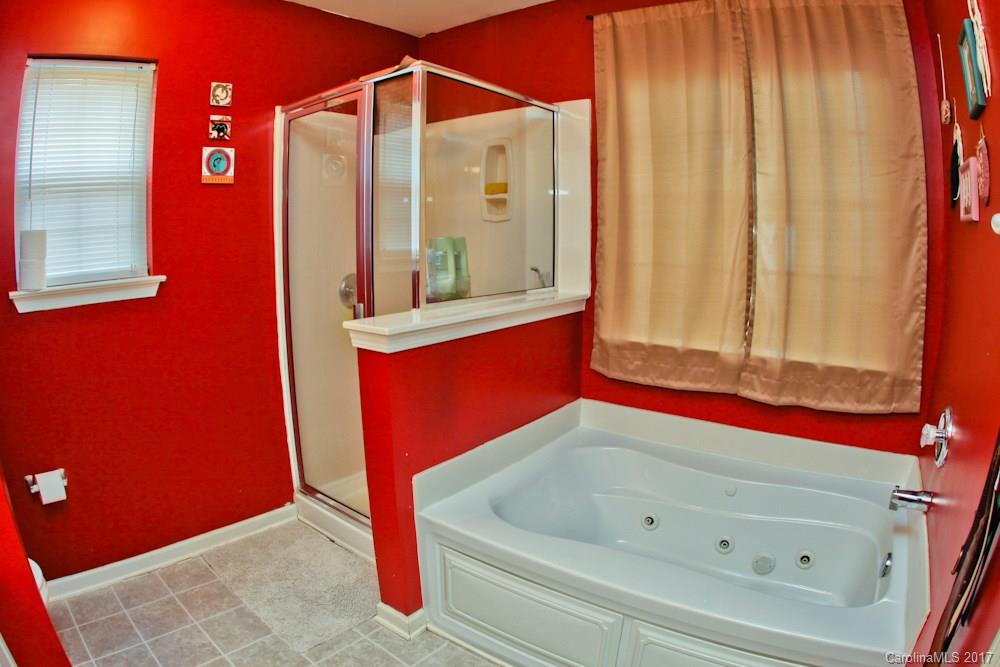 Oaks Of Broadway - Residential