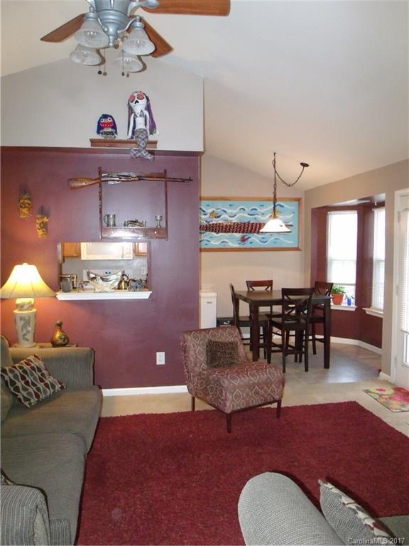 Oaks Of Broadway - Residential