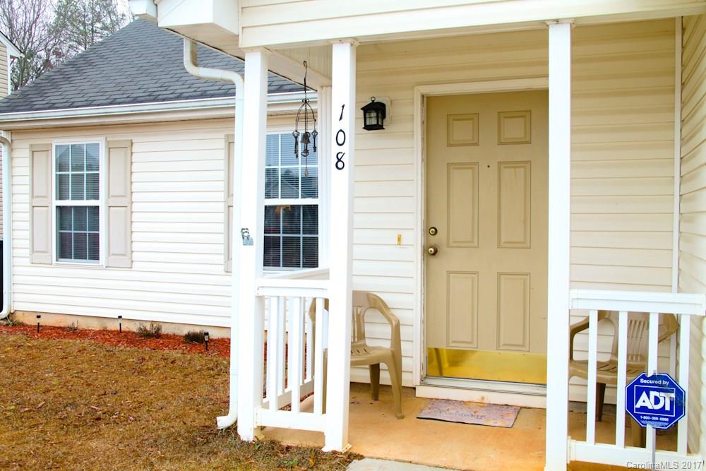 Oaks Of Broadway - Residential