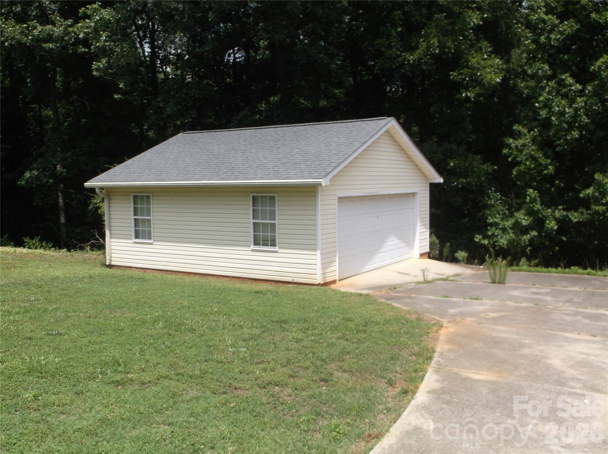 2300 Gleneagles Drive