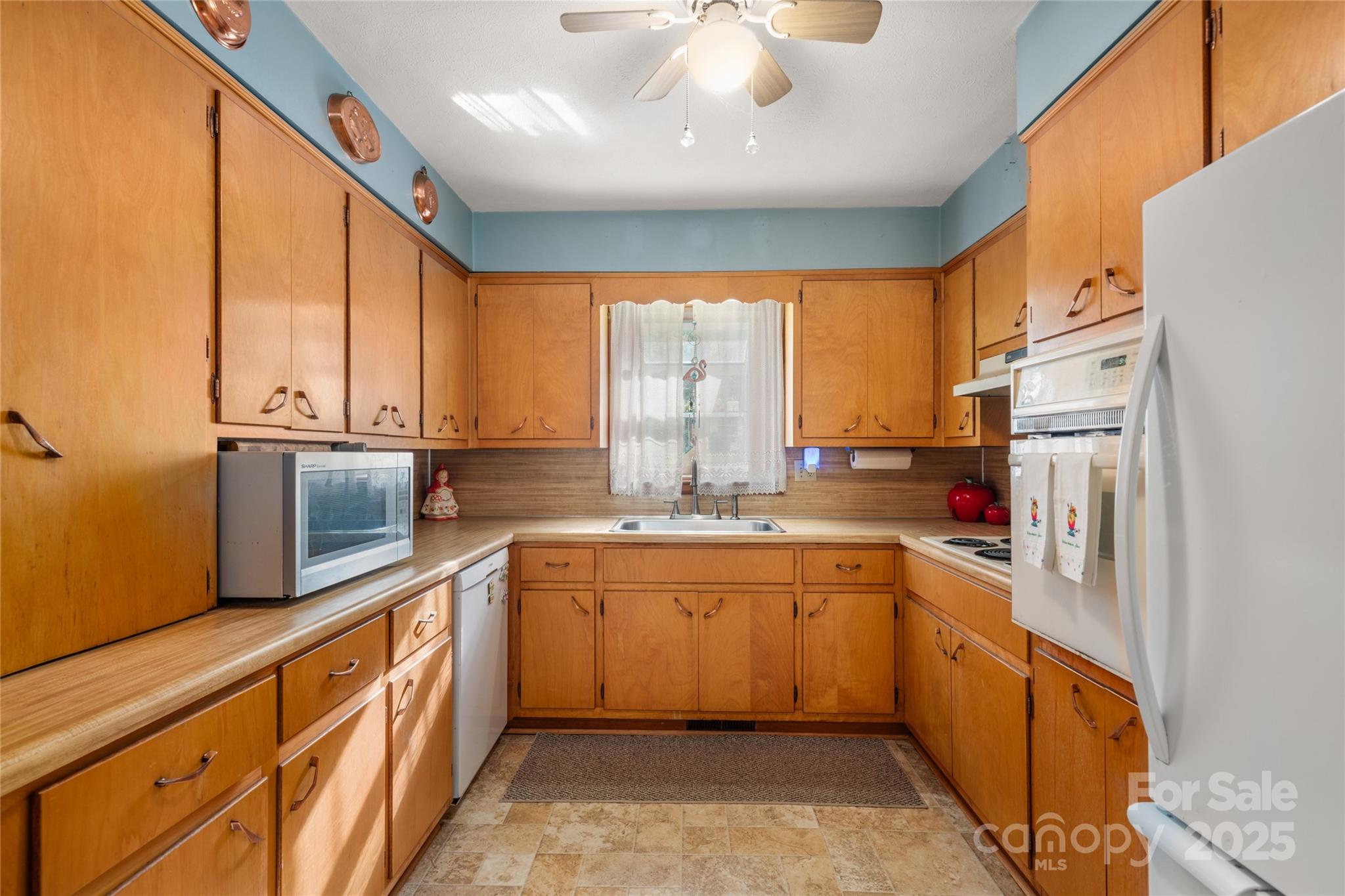 335 Lake Circle Drive