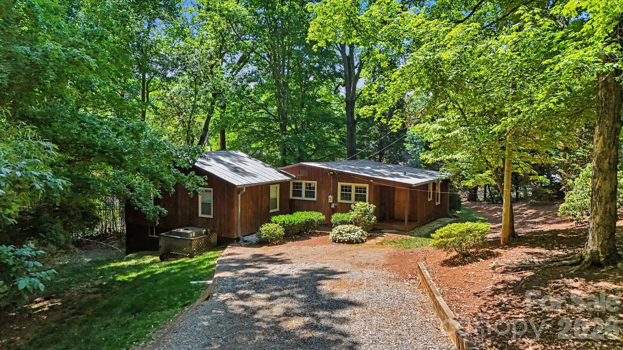1589 Warf Road