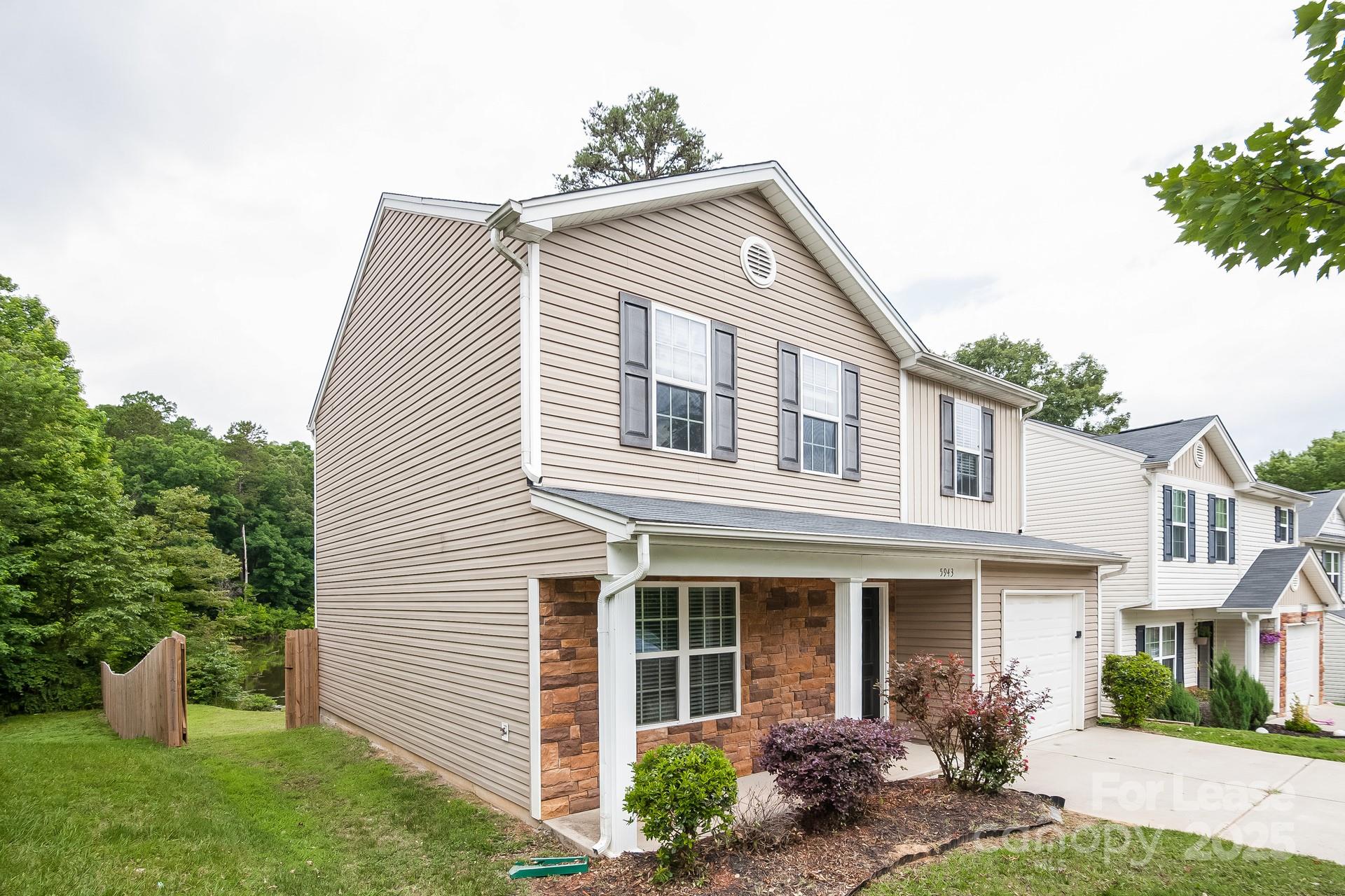 Lakewood Ridge - Residential Lease