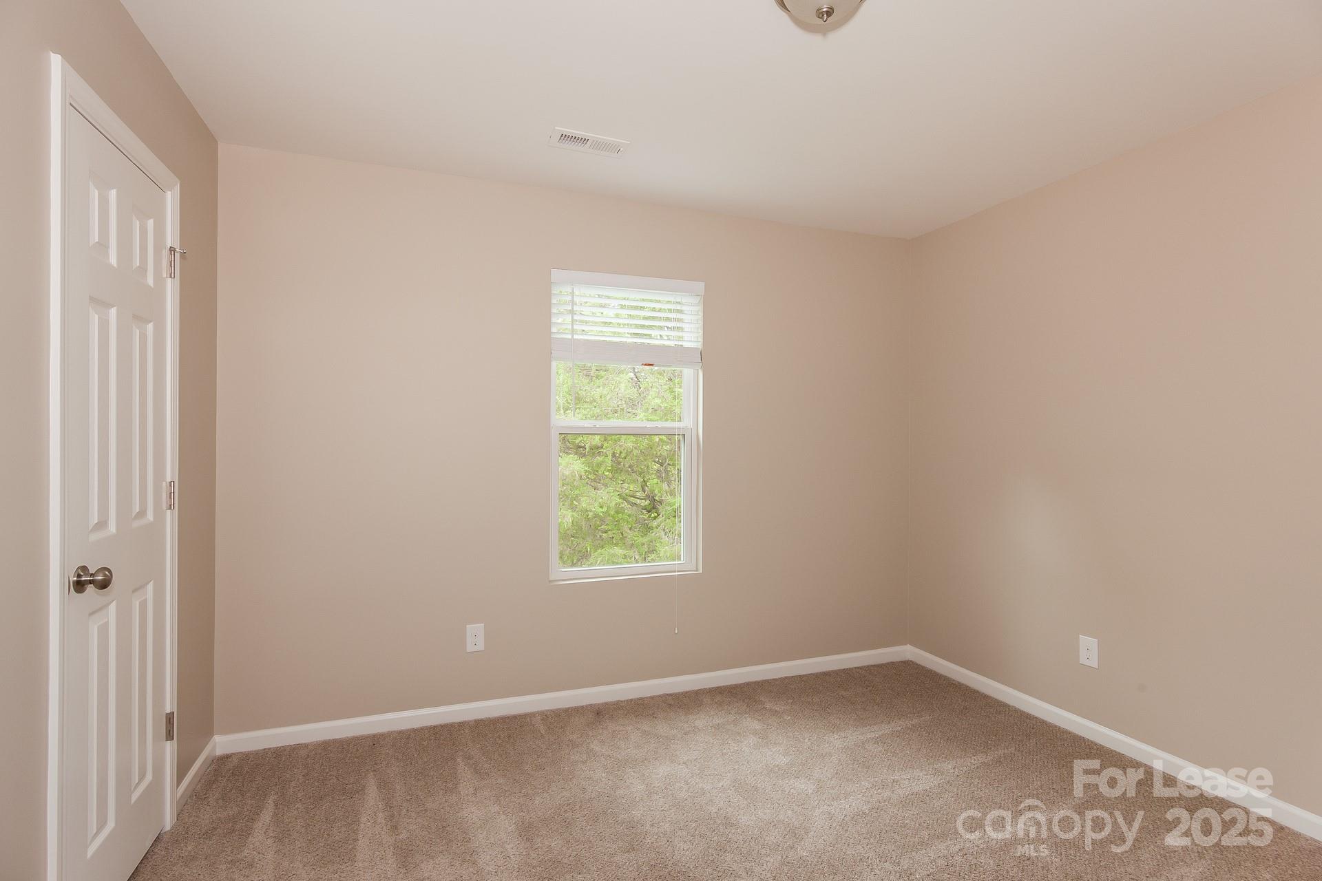 Lakewood Ridge - Residential Lease